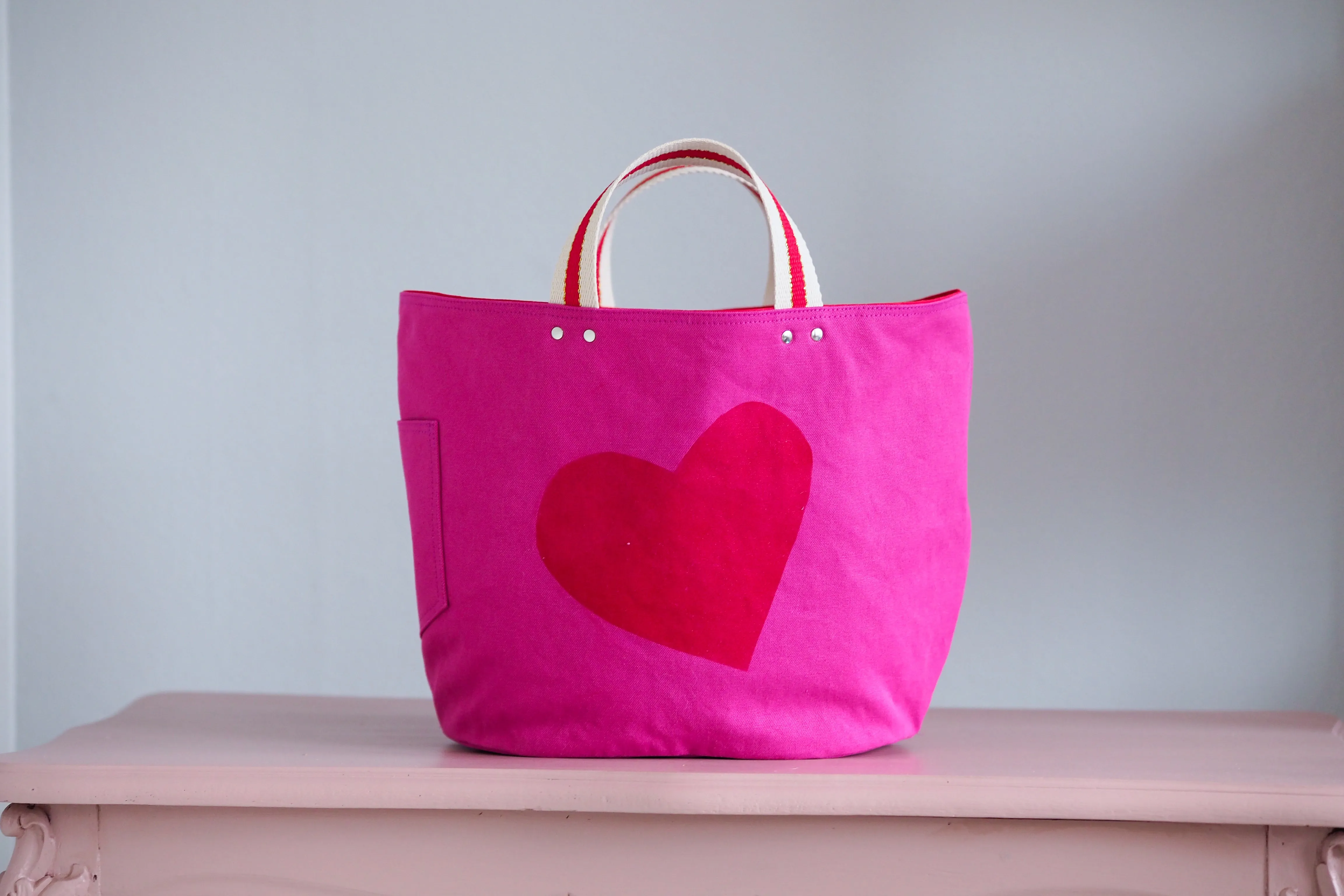 PRE ORDER UPDATE Tote Bag - Heart Pink